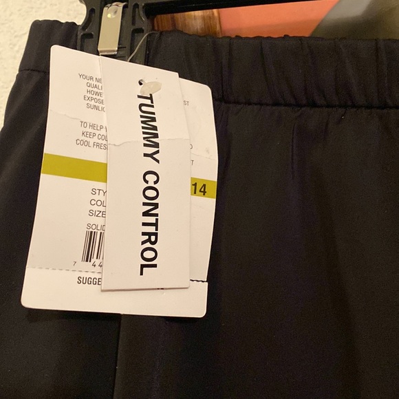 NWT Maxine of Hollywood Skirted Swim Bottom - Picture 5 of 7